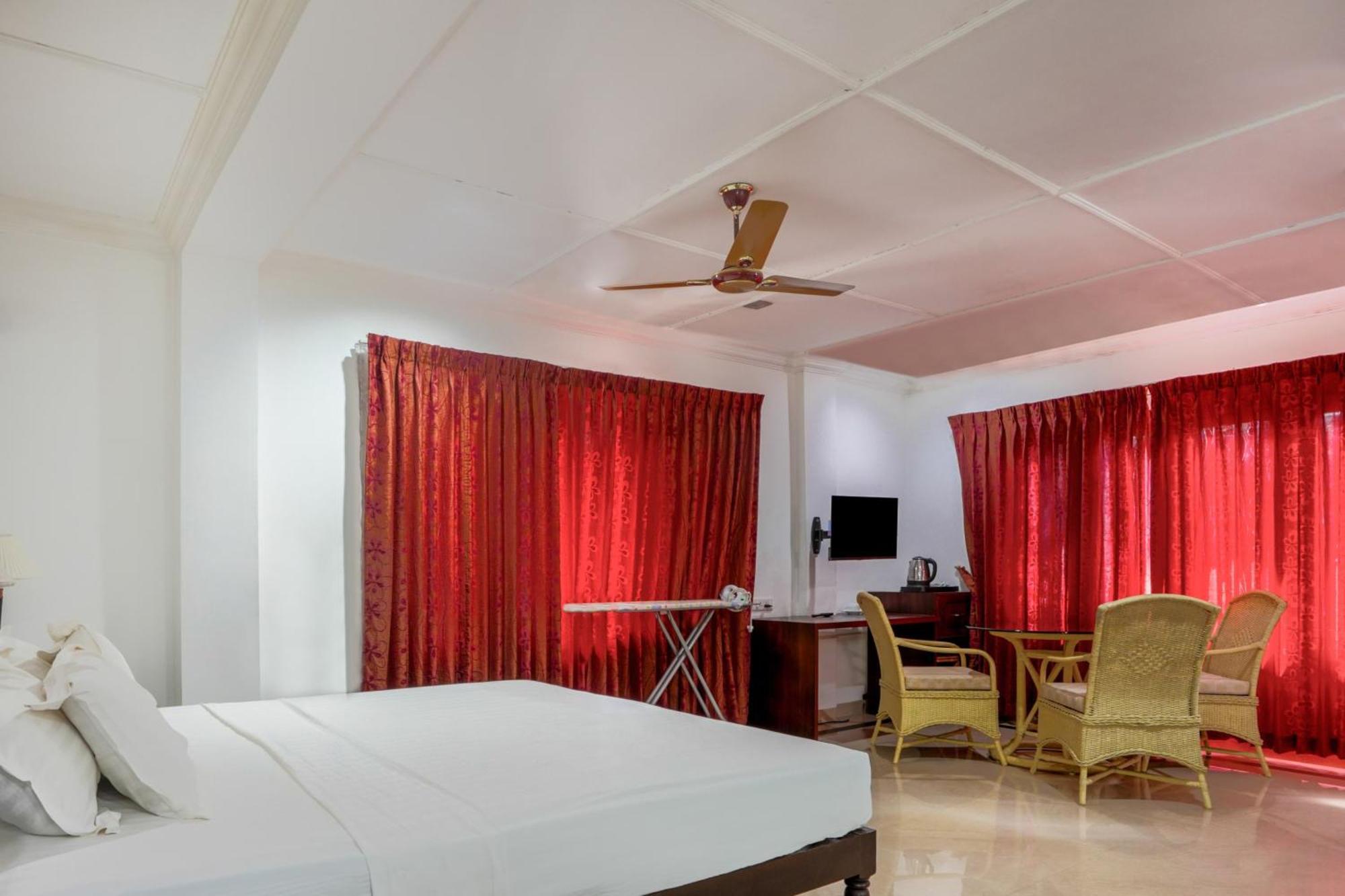 Palette Resorts- Tapovan Green County Thattakad Luaran gambar