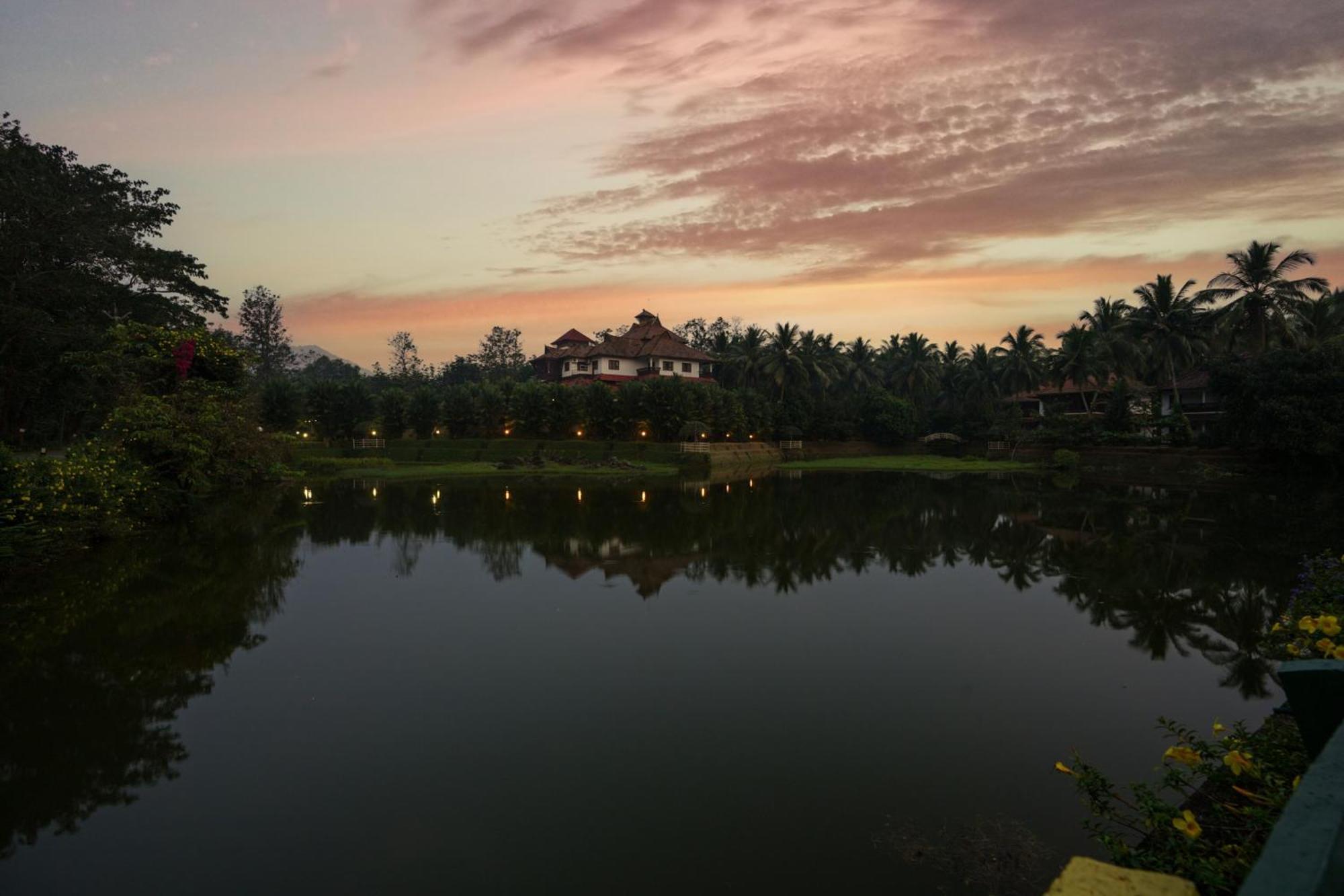 Palette Resorts- Tapovan Green County Thattakad Luaran gambar
